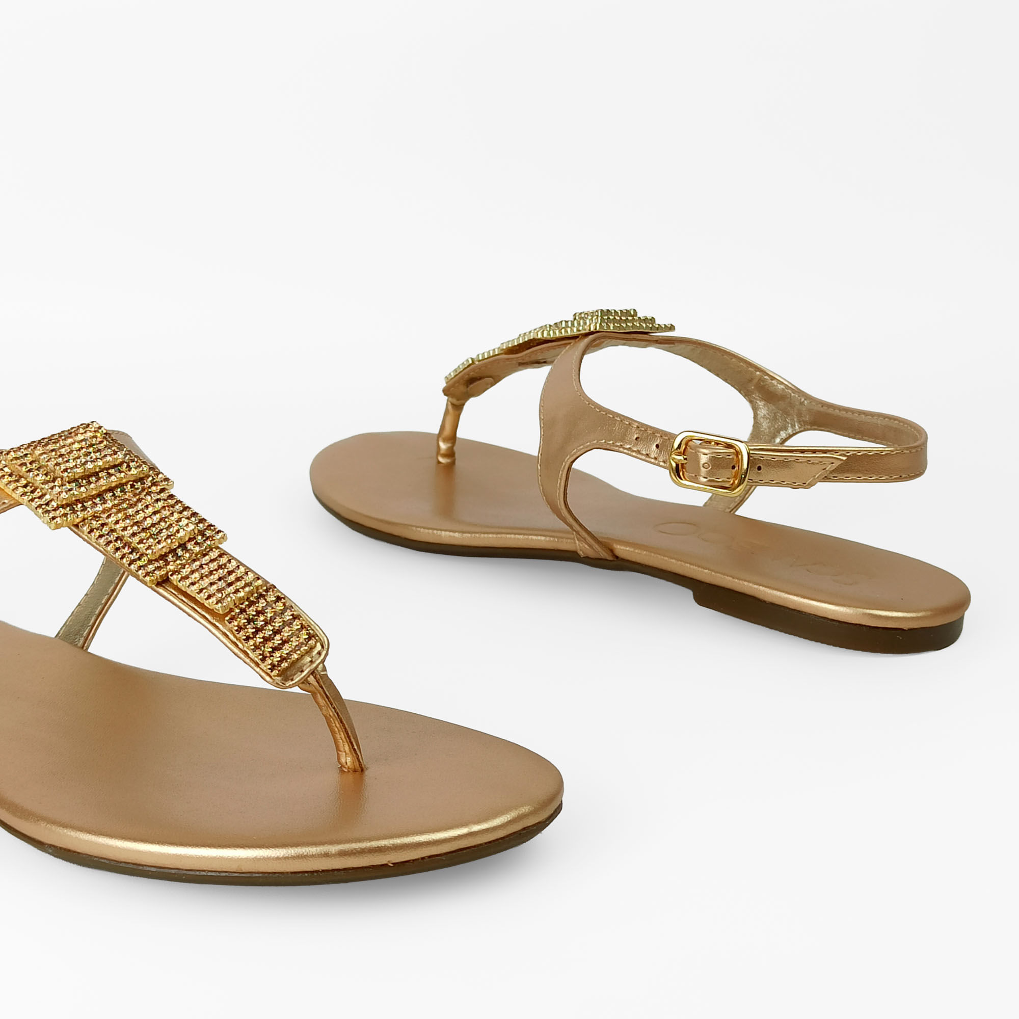 rasteira-metalizada-bico-amendoado-dourada-30022303_6