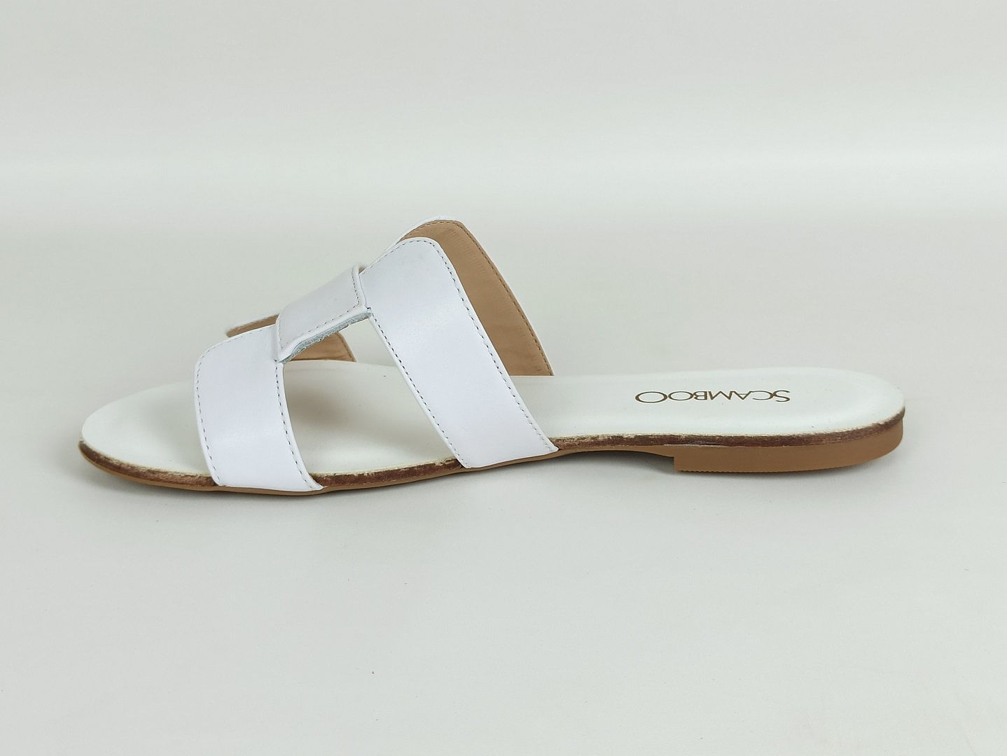 sandalia-rasteira-bico-redondo-branca-266aa2343_4