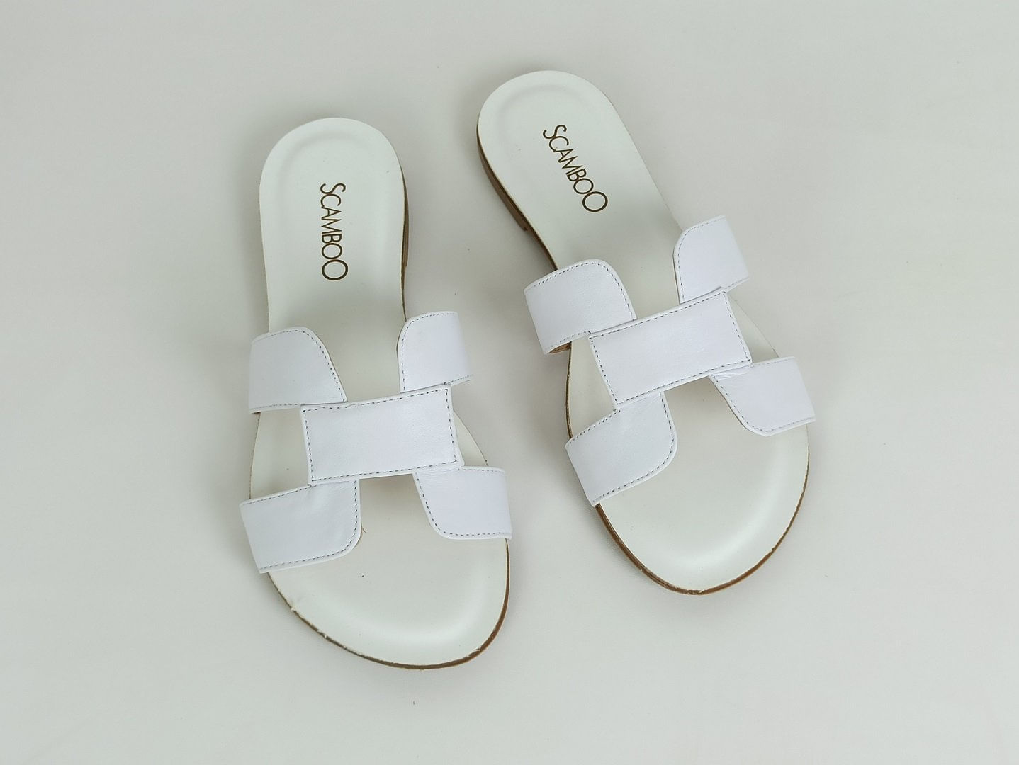 sandalia-rasteira-bico-redondo-branca-266aa2343_6