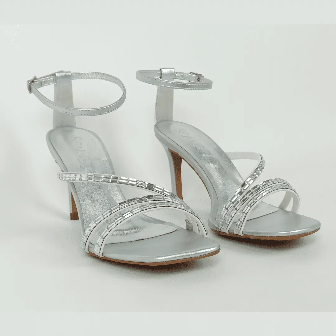 sandalia-metalizada-salto-fino-bico-quadrado-prata-53501906_5