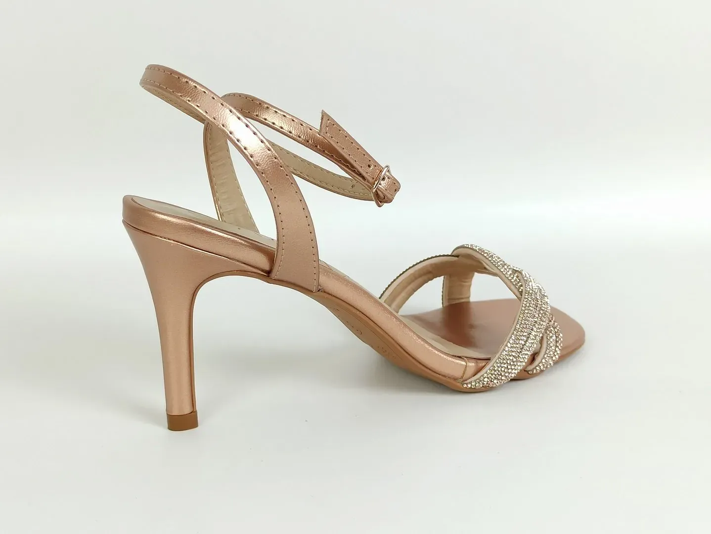 sandalia-metalica-salto-alto-fino-bico-quadrado-rose-53501805_3