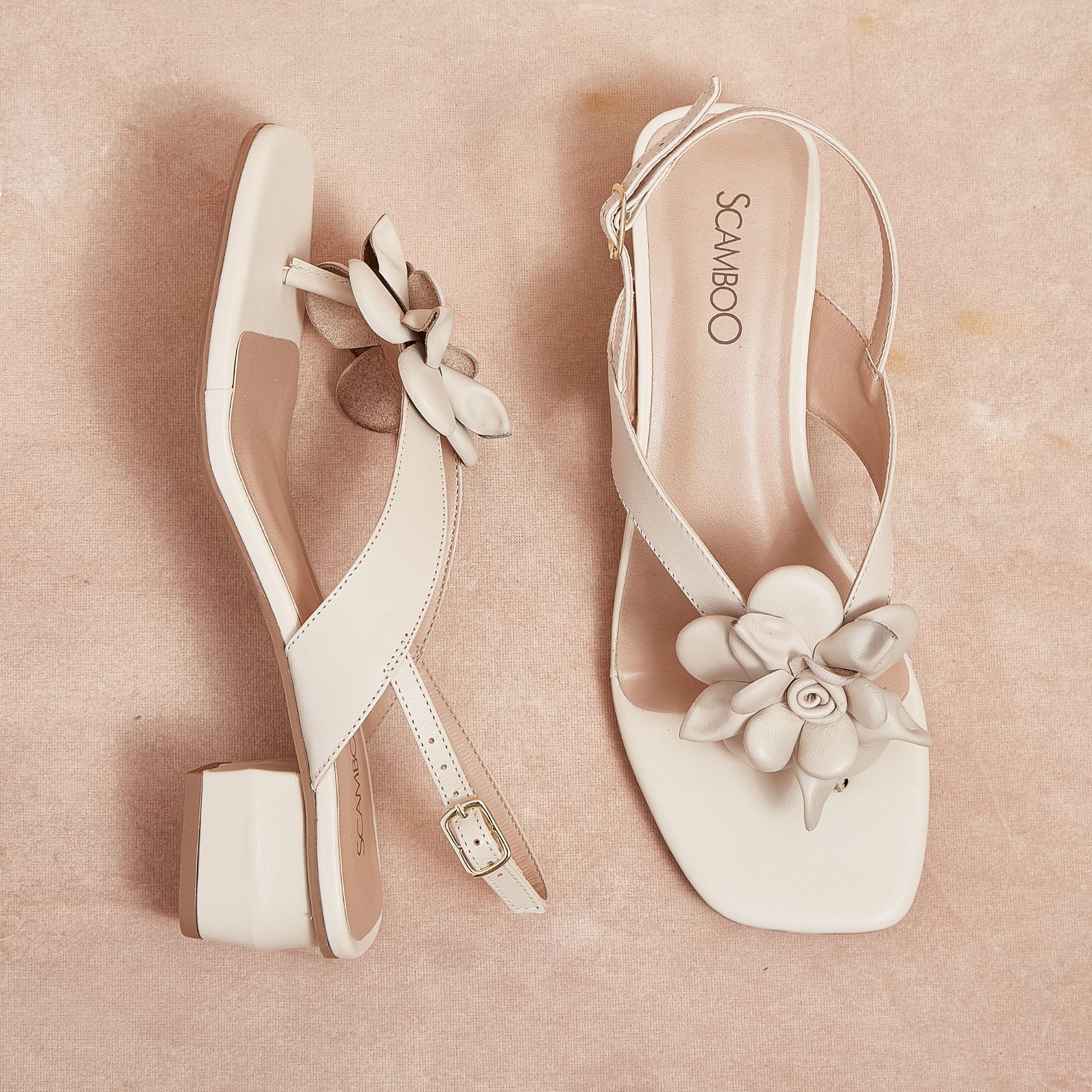 sandalia-couro-salto-baixo-bloco-bico-quadrado-gelo-375aa2458_7