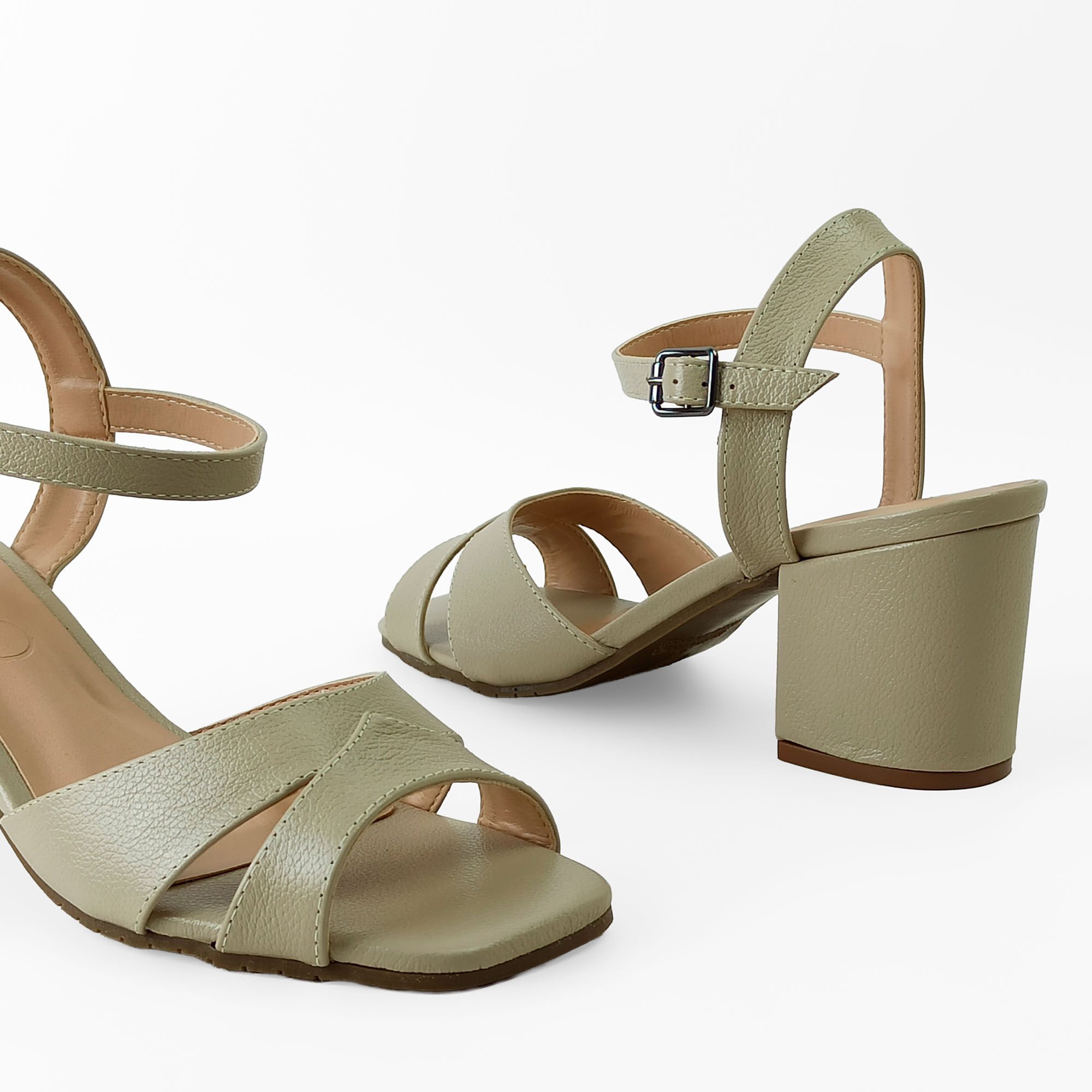 sandalia-couro-nozes-salto-bloco-bico-quadrado-55004403_5