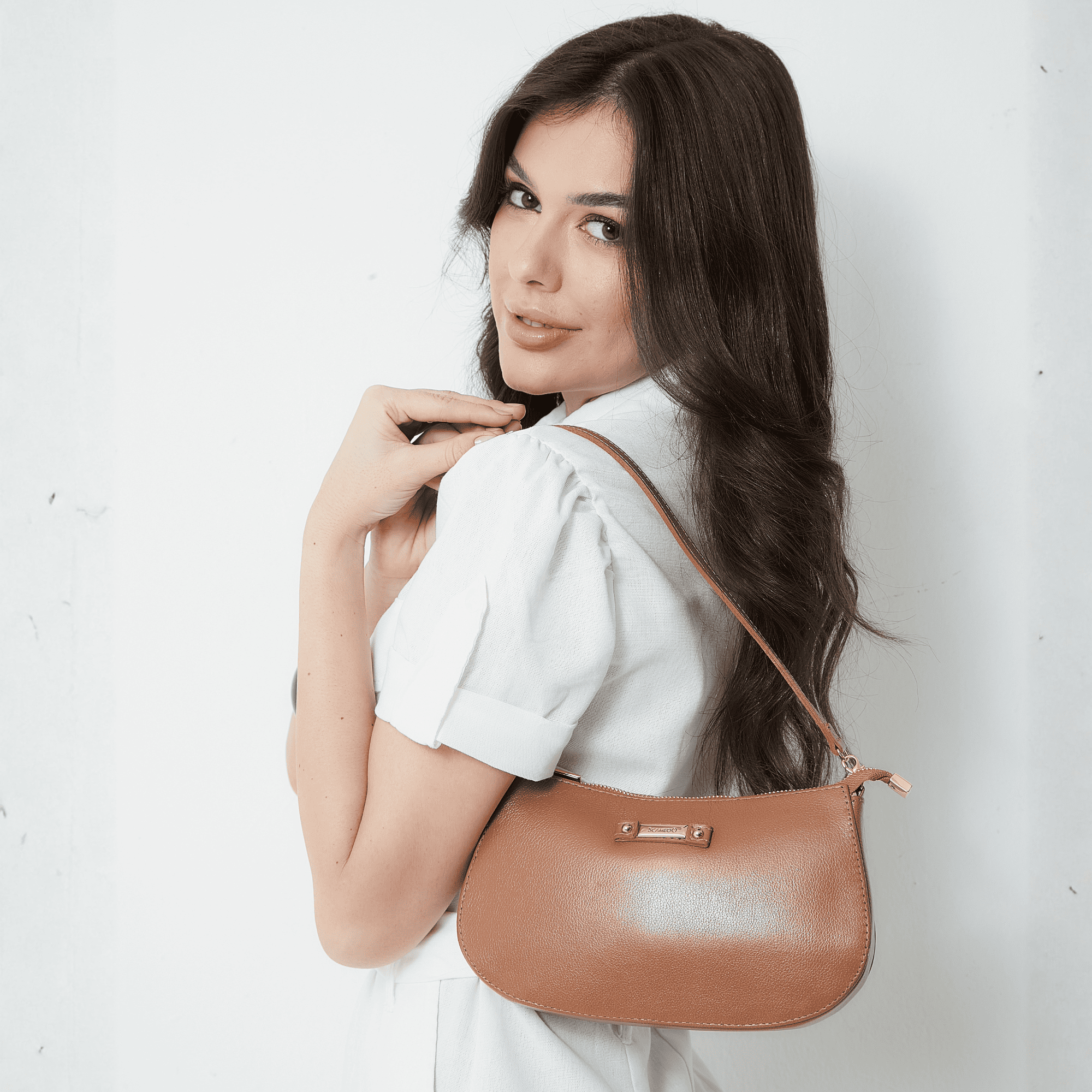 bolsa-hobo-couro-pequena-caramelo-b166442_2