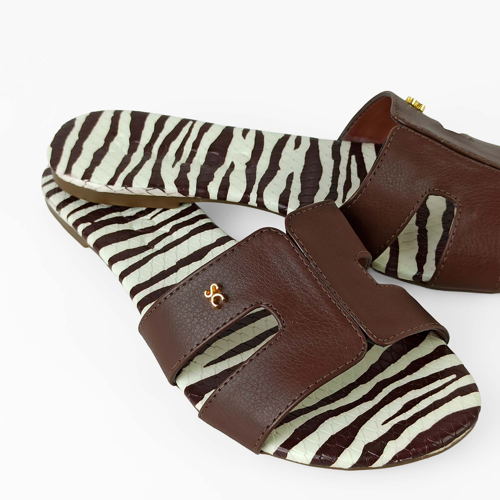 sandalia-rasteira-bico-redondo-animal-skin-30001456_5