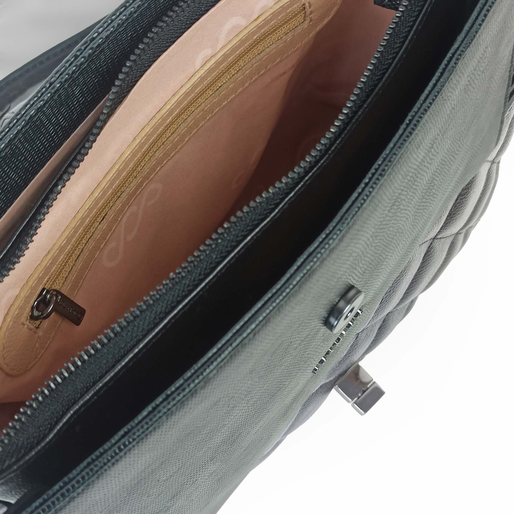 -bolsa-de-ombro-couro-preta-b202105_4