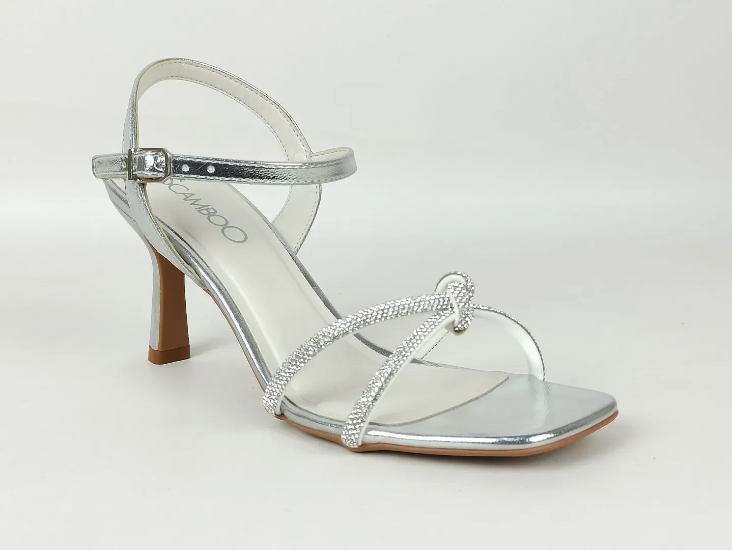 sandalia-metalizada-salto-baixo-fino-bico-quadrado-prata-5299115781_2